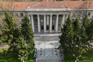 Eusenski universitet