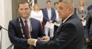 Общински съветници поискаха оставката на русенския кмет